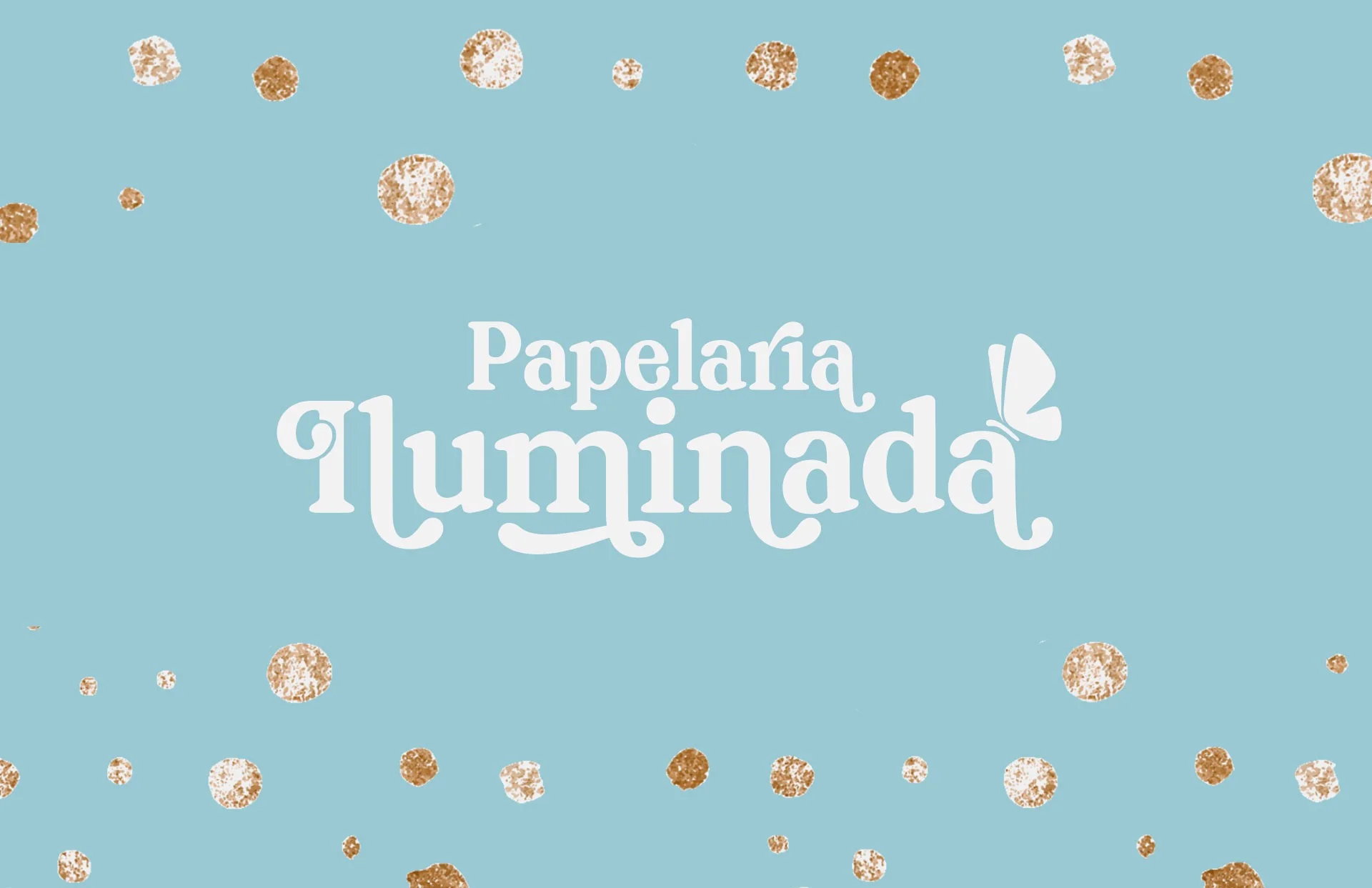 Papelaria Iluminada — logotipo aplicado sobre fundo de poá dourado